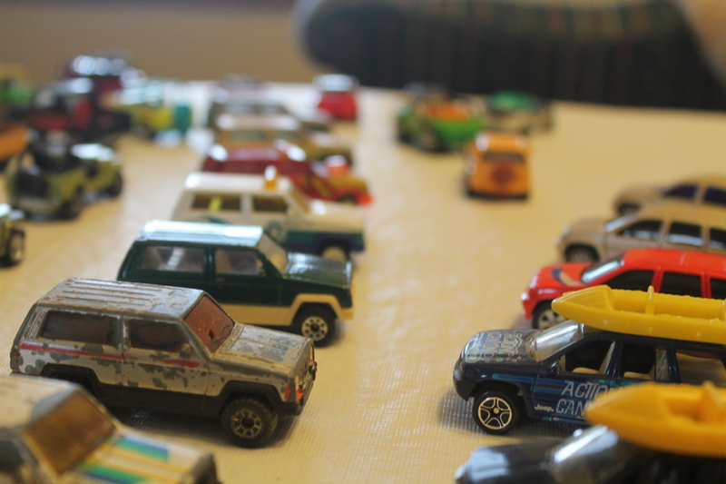 Illustration for article titled Enormous Die-cast Collection - Box 2 - Jeep Land